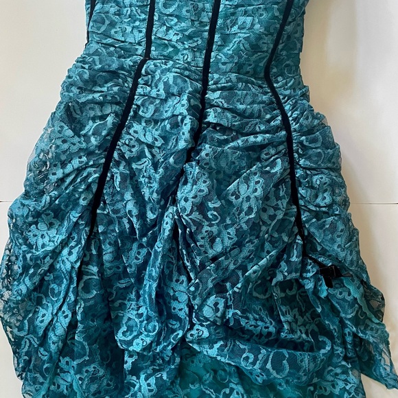 Vintage Gorgeous Teal Evening Dress - Picture 4 of 4